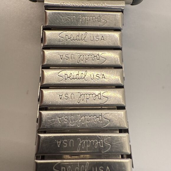 Victorinox Swiss Army Watch Men's Red Bezel Glow In The Dark 5 ATM (New Battery) - Picture 8 of 8